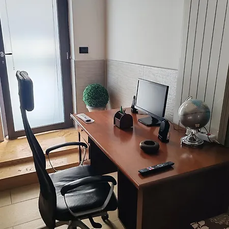 Apartamento Piano Terra Casa Intera